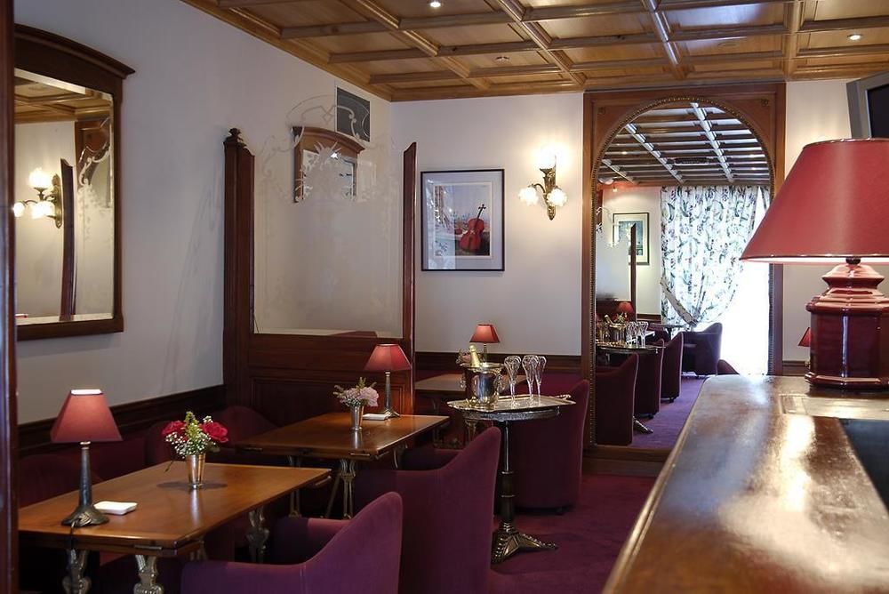 Hotel Le Rempart Tournus Restoran gambar
